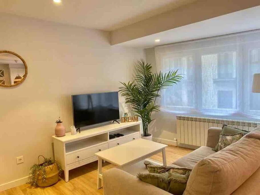 Apartamento A Estrenar En Centro Gijon. Fibra-Tv Exterior photo